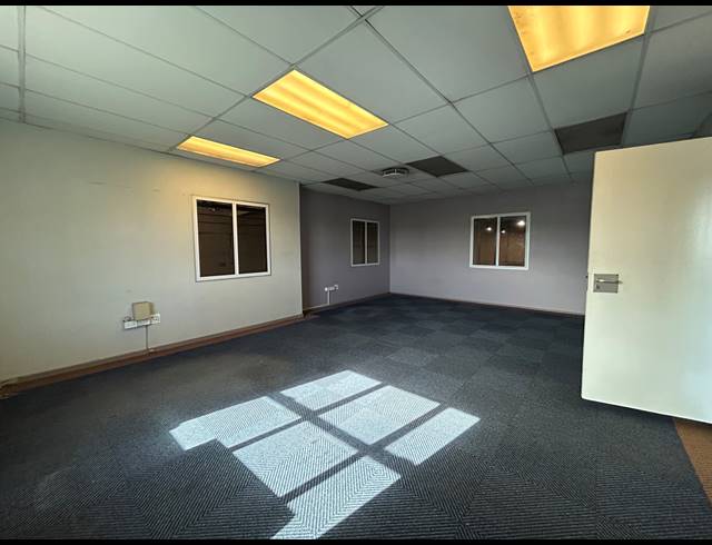 1,550M² WAREHOUSE TO LET IN EPPING INDUSTRIAL
